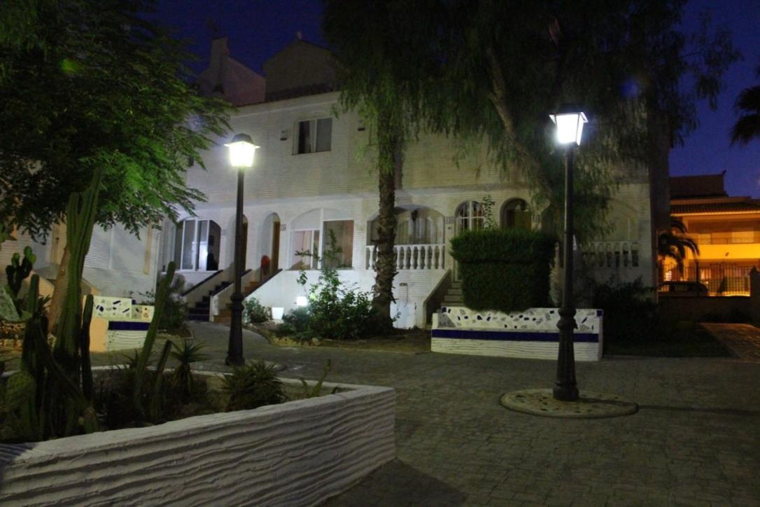 Bonita Casa En Urbanizacion Privada Muy Cerca Del Mar Y De Alicante Gran Alacant Esterno foto