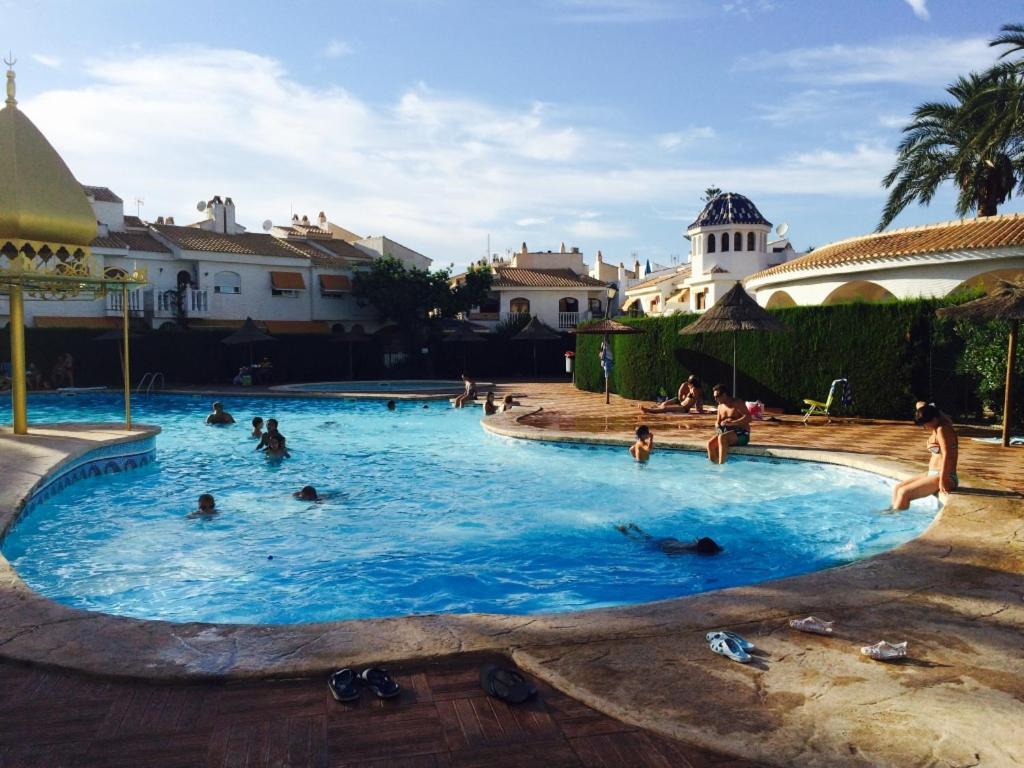 Bonita Casa En Urbanizacion Privada Muy Cerca Del Mar Y De Alicante Gran Alacant Esterno foto